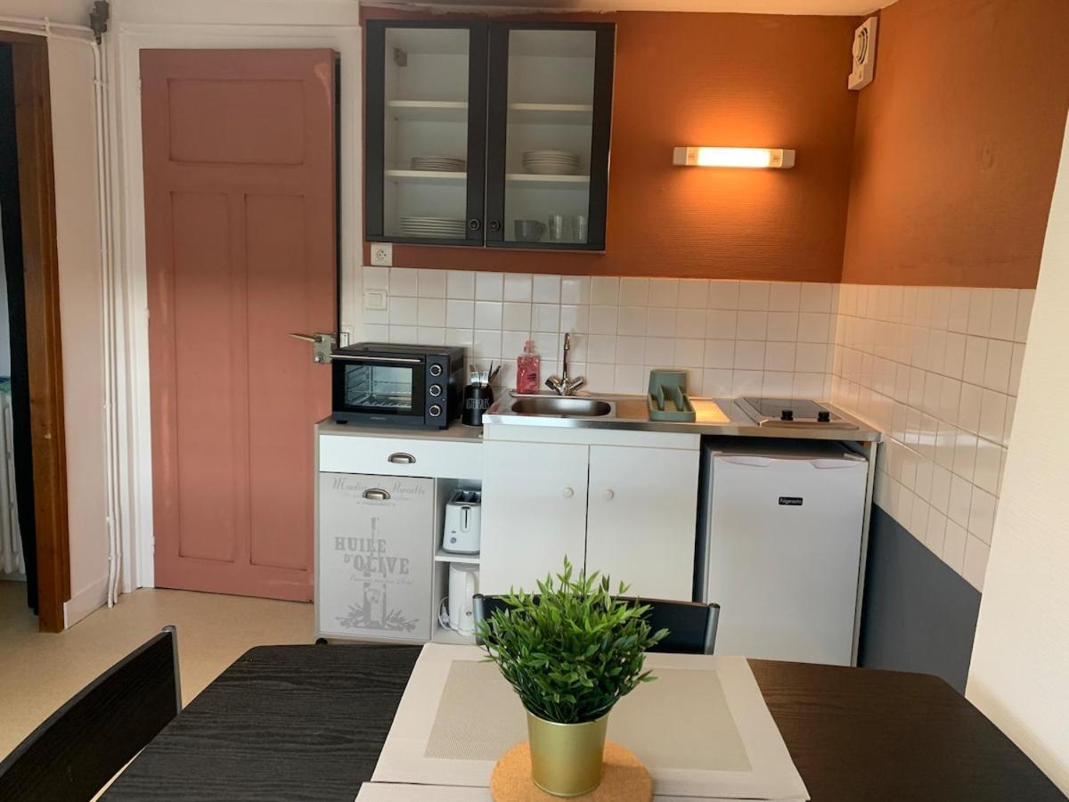 Appartement Charmant Face Au Haras Saint-Lô Eksteriør bilde